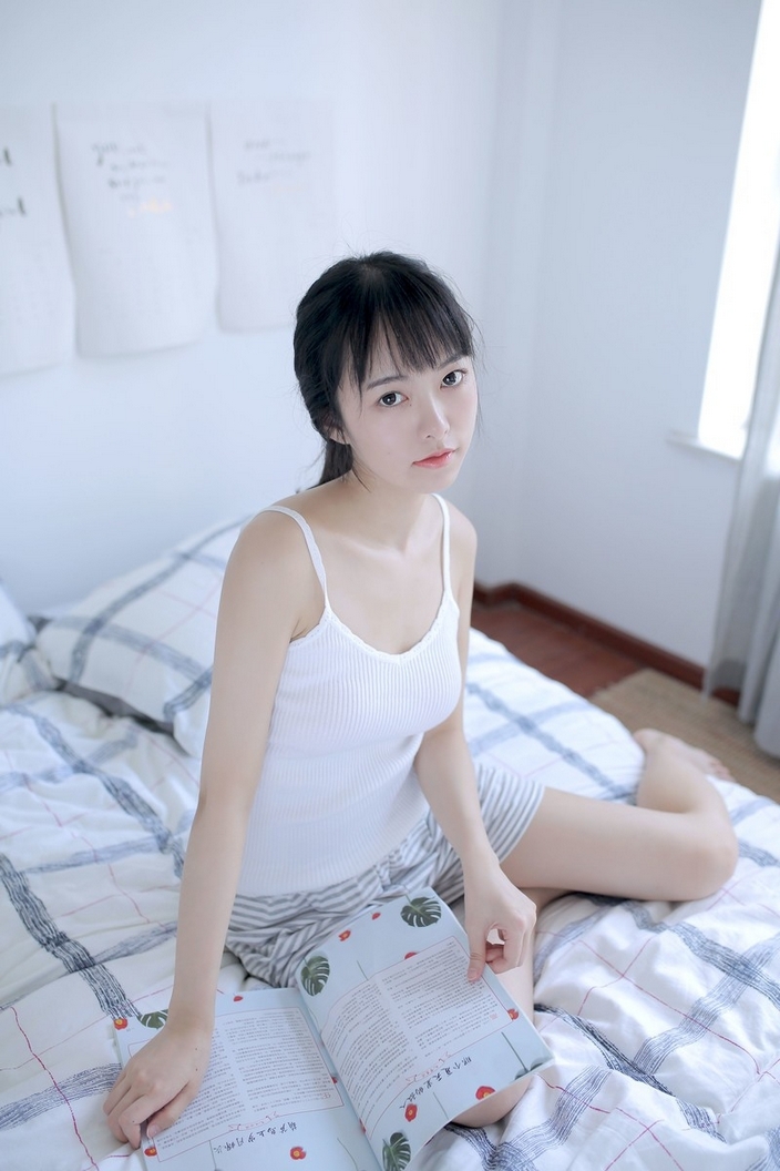 = pure white and tender beauty sexy sling intimate welfare photo picture(5)